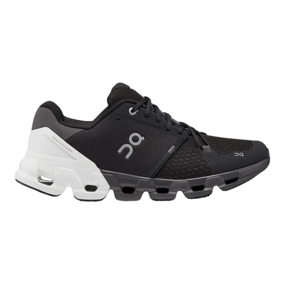 Women's On Cloudflyer 4, Black/White, 6.5 B Medium